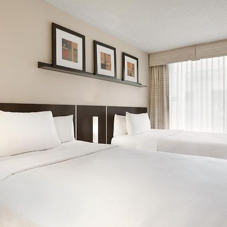 Embassy Suites By Hilton - Montreal Ngoại thất bức ảnh