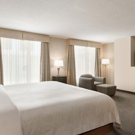 Embassy Suites By Hilton - Montreal Ngoại thất bức ảnh