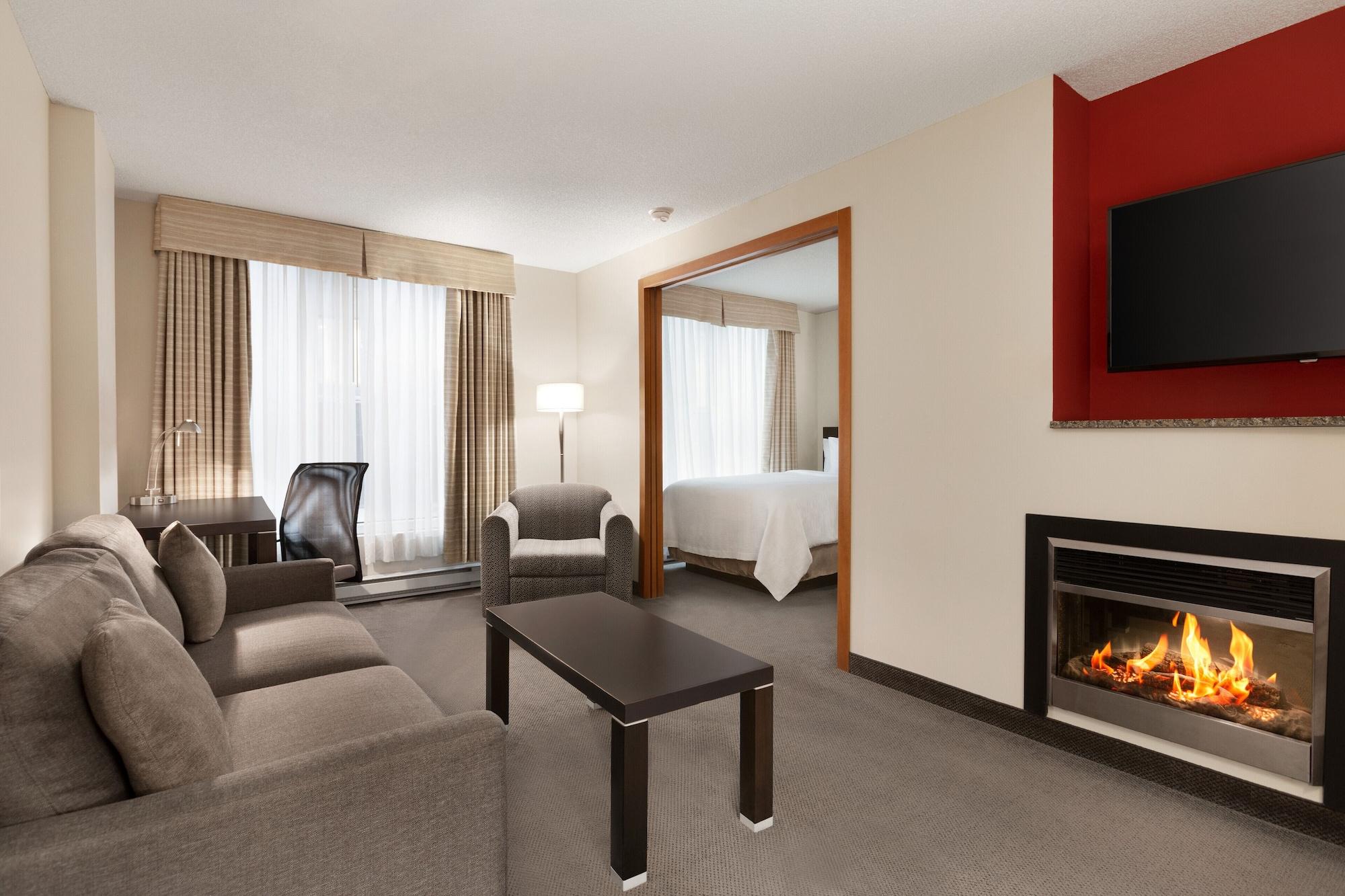 Embassy Suites By Hilton - Montreal Ngoại thất bức ảnh