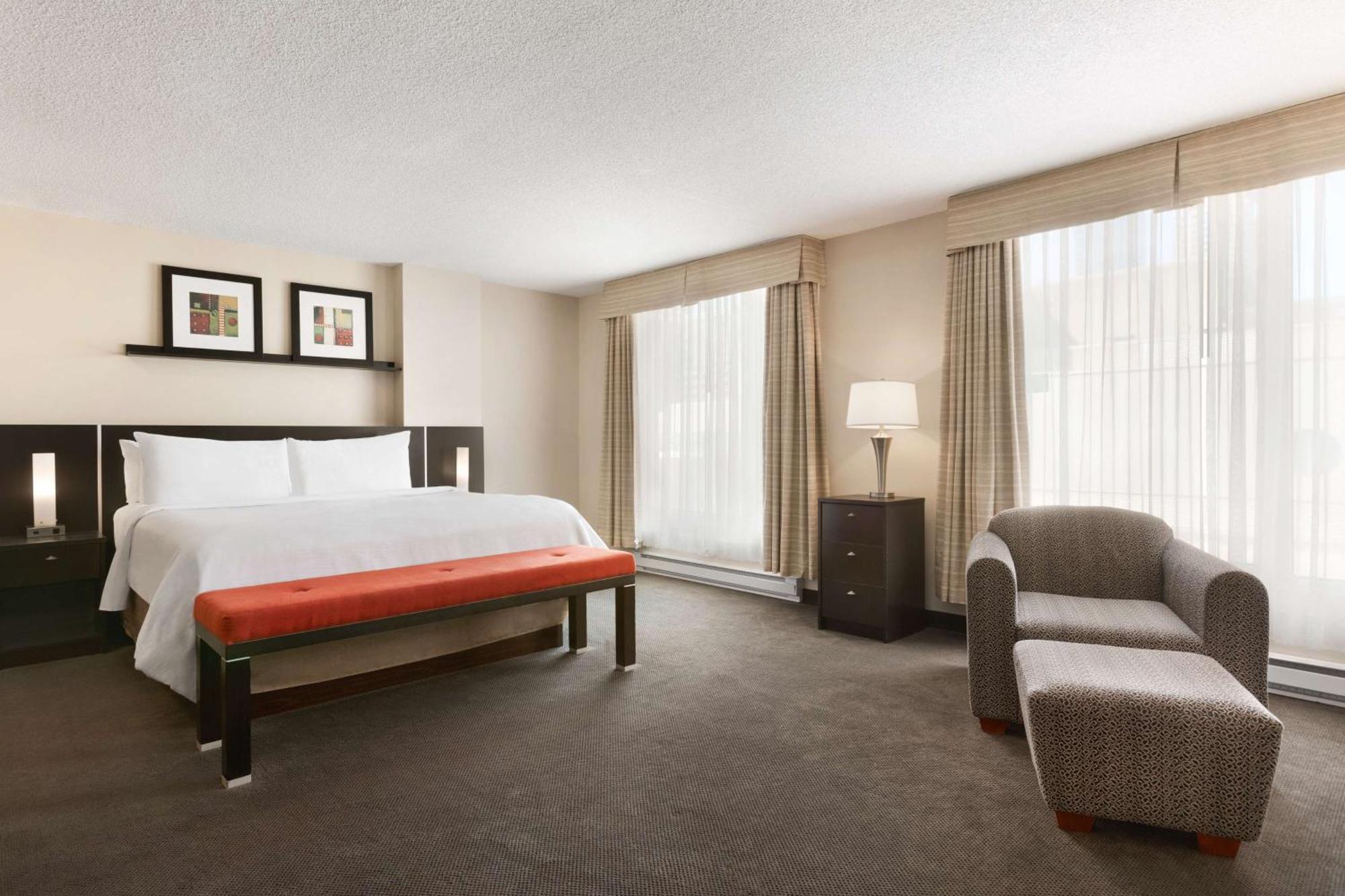 Embassy Suites By Hilton - Montreal Ngoại thất bức ảnh