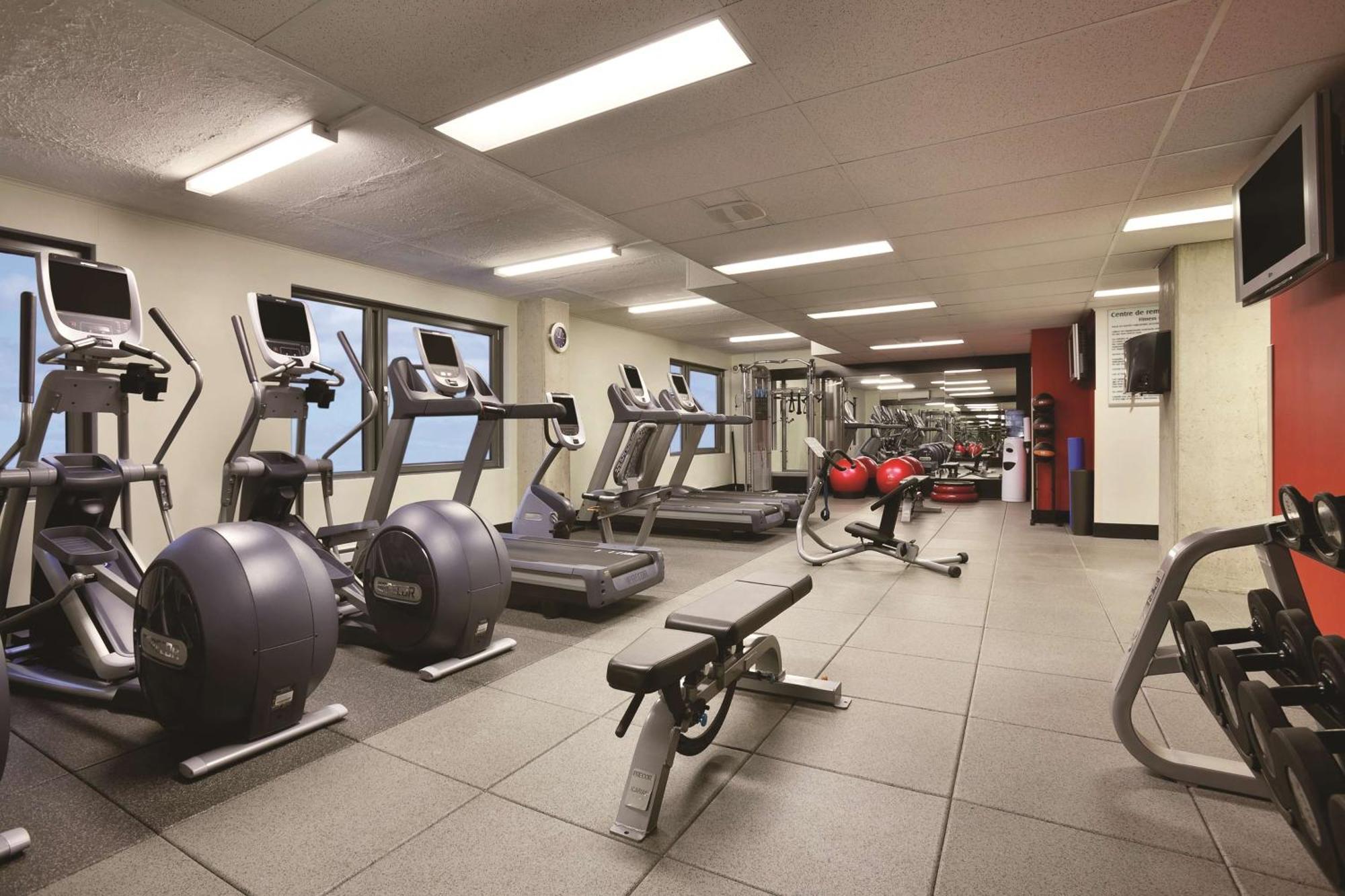 Embassy Suites By Hilton - Montreal Ngoại thất bức ảnh